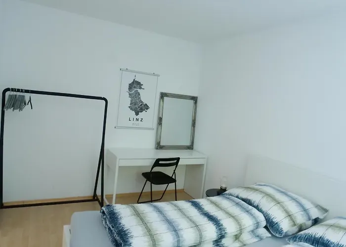 Modern Bahnhofsnaehe * 林茨